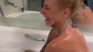 Ebanie Bridges Leaks Video – Nude Show Body In The Bath